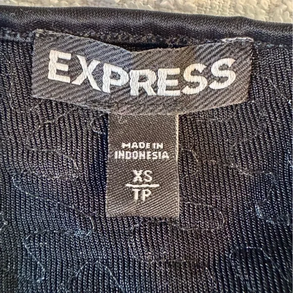 BUNDLE Express Dressy Tops - Black, Gold, Silver - Picture 15 of 16